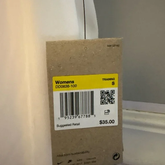 NWT White Nike Tank Top - Picture 4 of 4